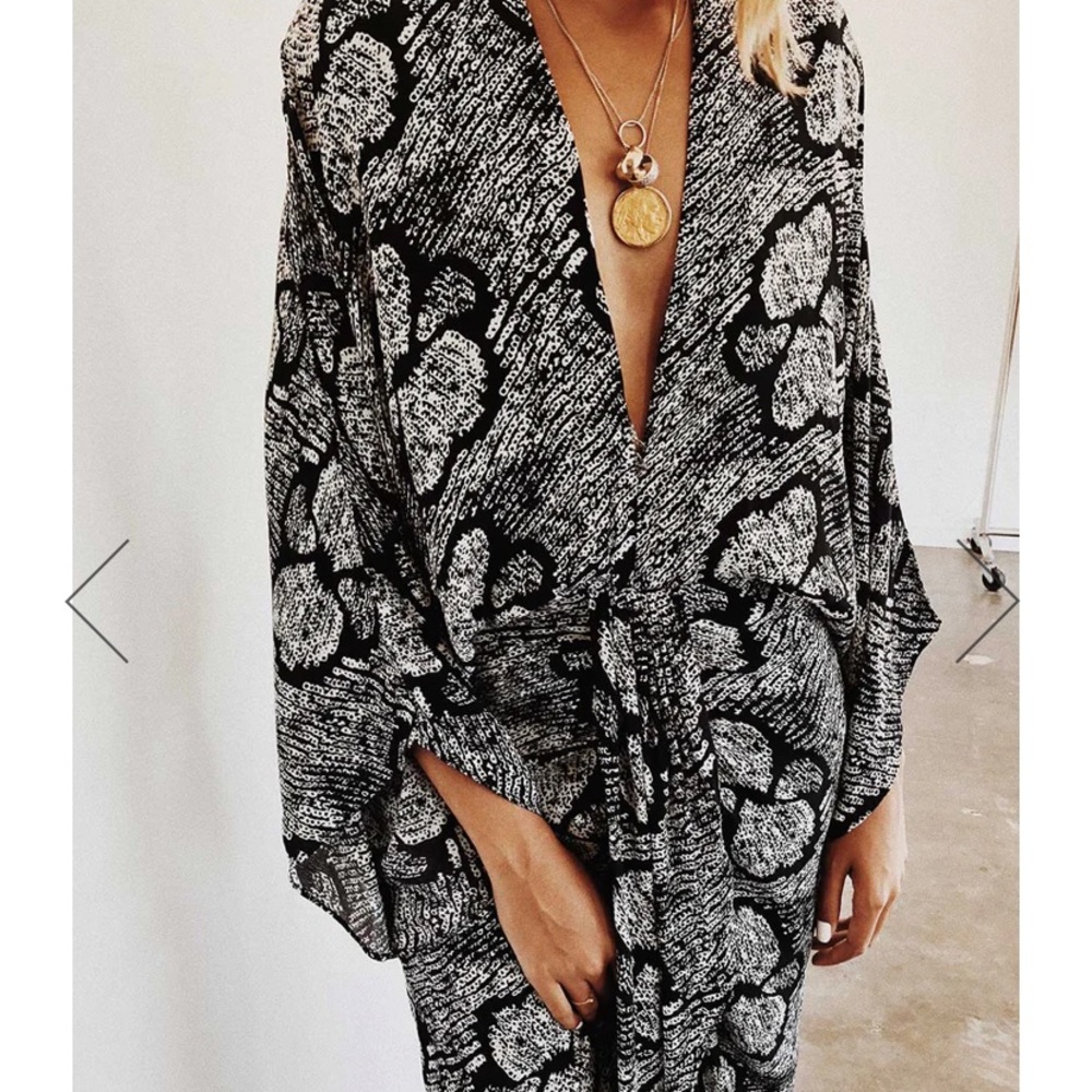 Vetiver retrograde kimono dress